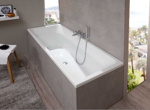 Baignoire en acrylique à simple dosseret sans perçage pour robinetterie Villeroy & Boch Targa 1 700mm