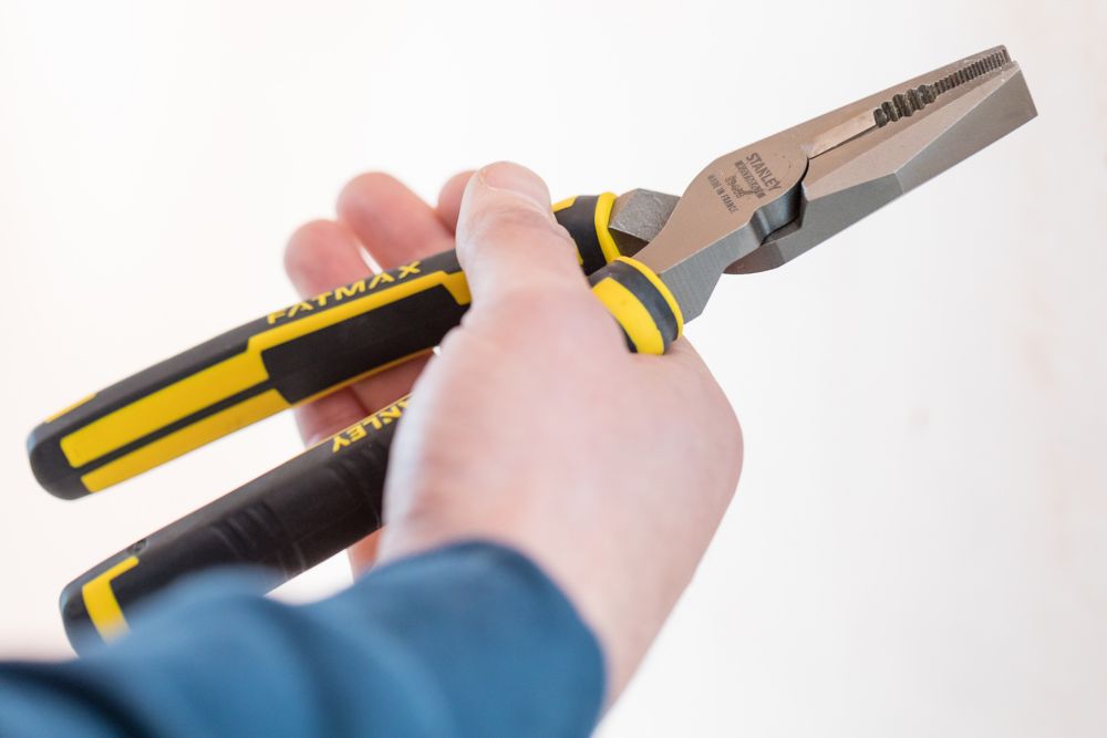 Pince universelle Stanley 200 mm