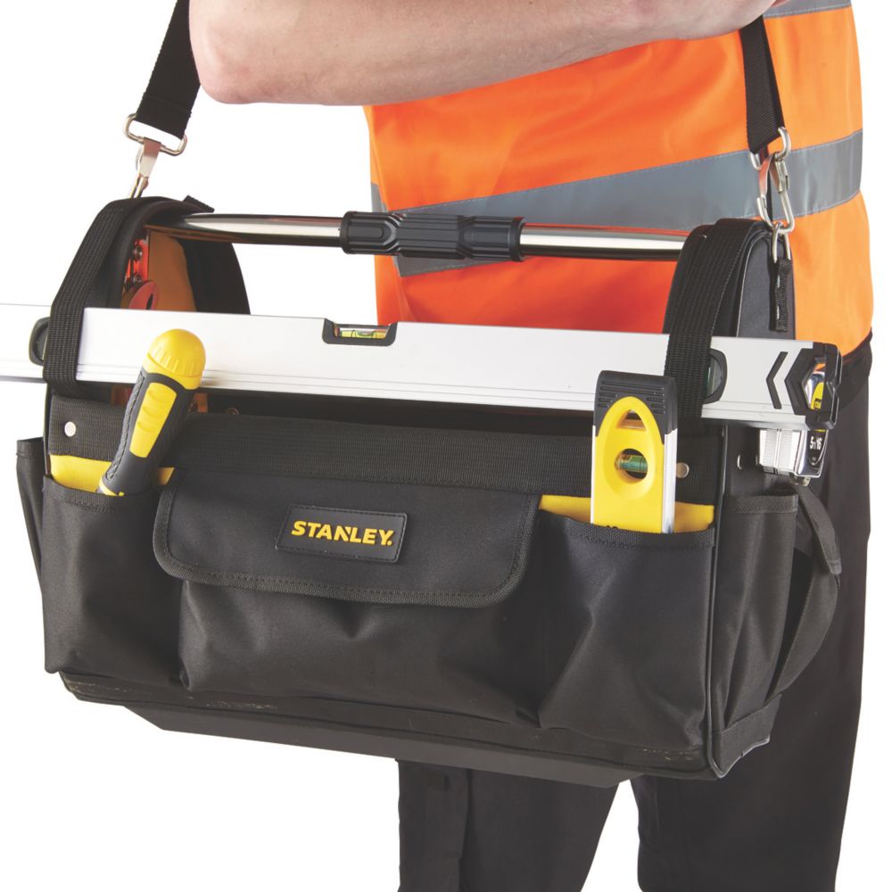 Promo Stanley sacoche à outils à base rigide 46cm chez Screwfix